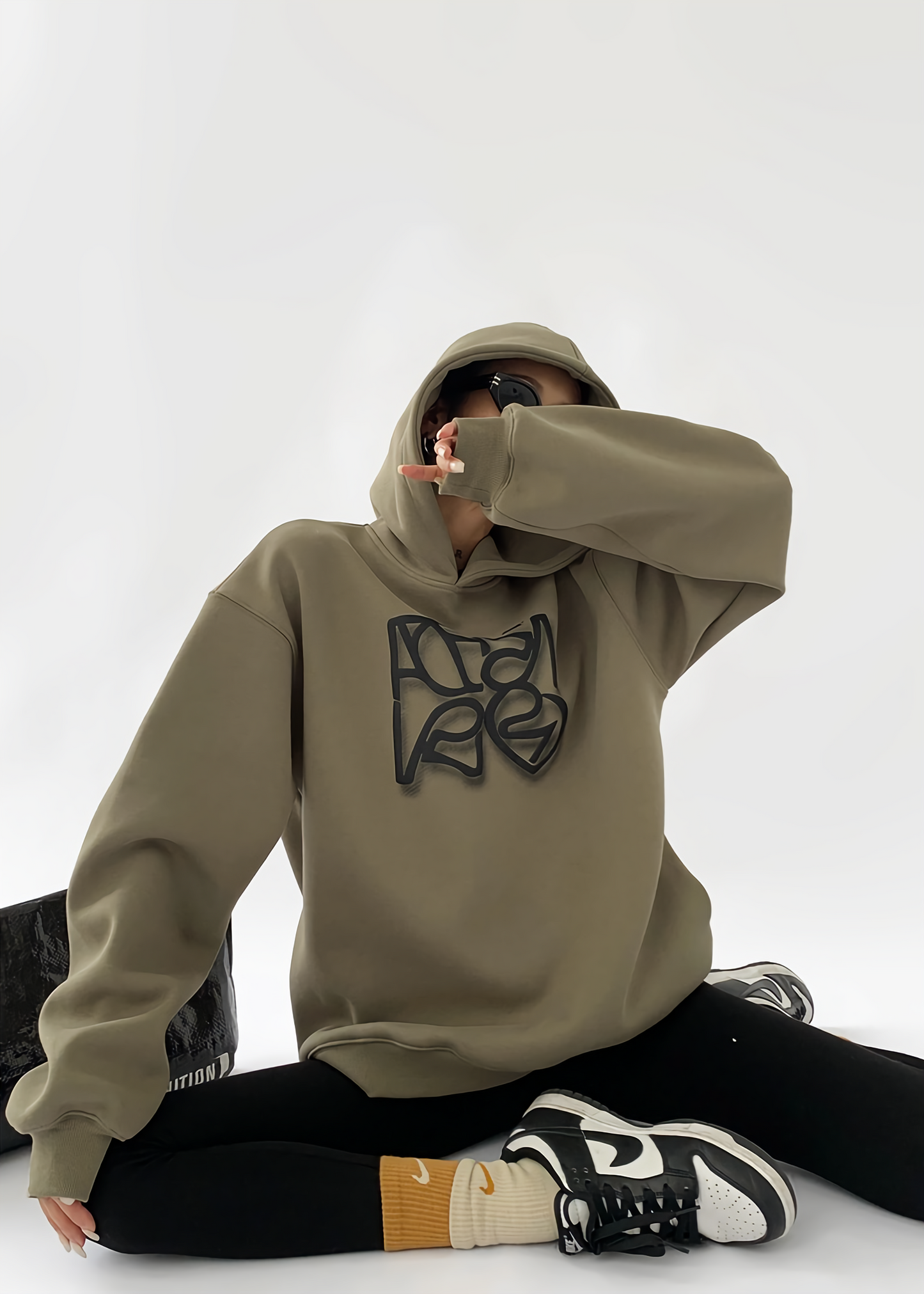 Logo Big Silhouette Hoodie / AS1141