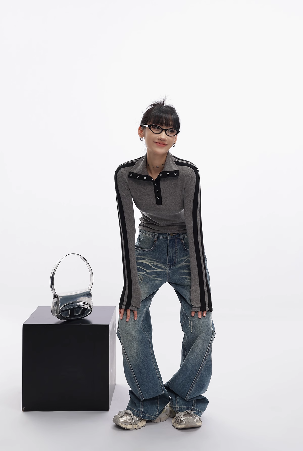 Slim fit double bar stripe long t-shirt/as1109 &amp; loose wash micro flare jeans/as1110 set