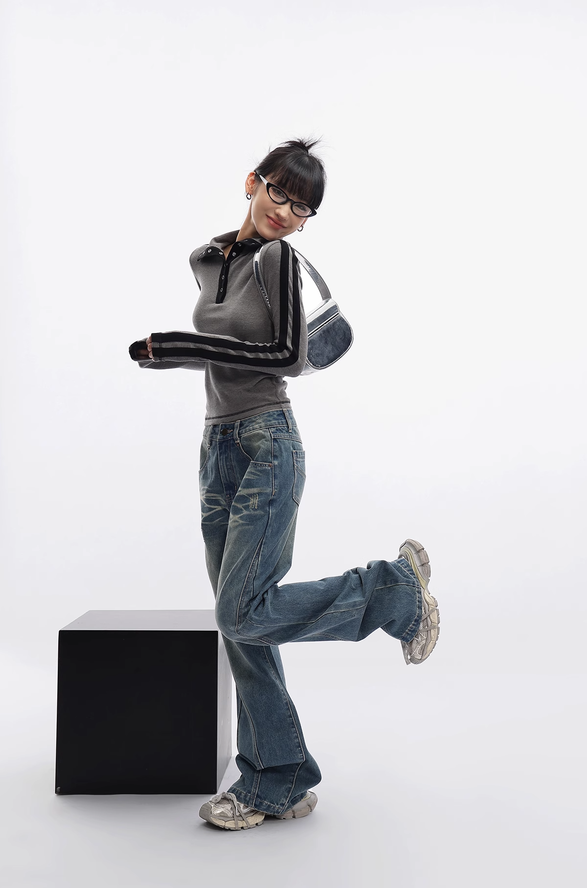 Slim fit double bar stripe long t-shirt/as1109 &amp; loose wash micro flare jeans/as1110 set