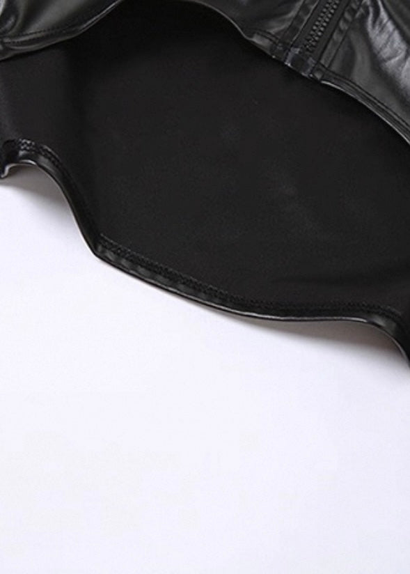 PUレザーアーマーショルダートップス / VO1246