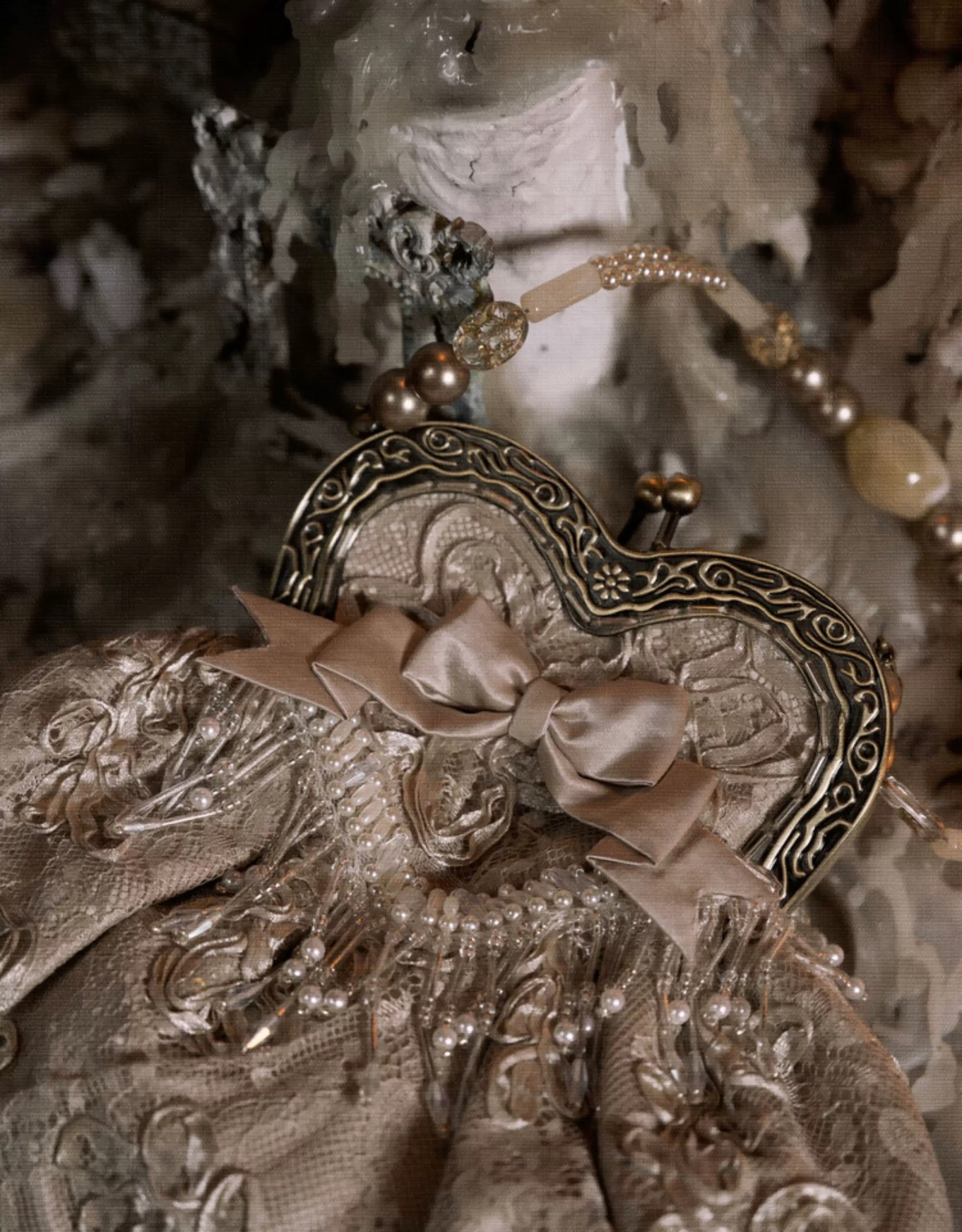 Love French Rococo Handbag / DR10