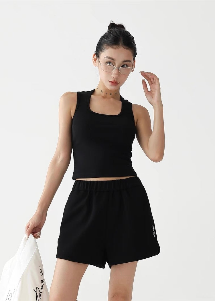 Slim fit sleeveless top / AS1290