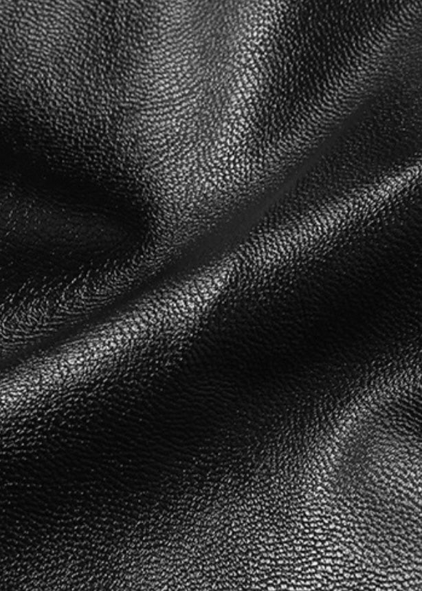 PUレザースリムホットパンツ / VO1132