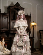 Lace Victoria Short Cape & Necklace / DR09