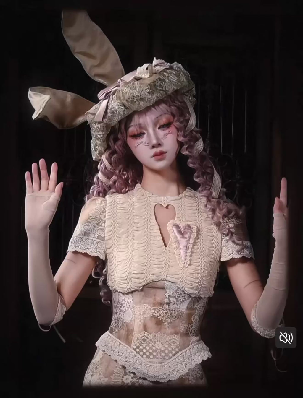 Elegant Love Retro Short Lace Top / DR06